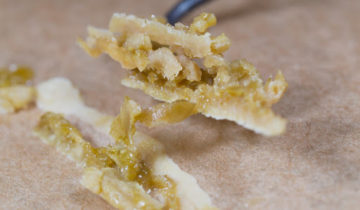 How to Make Rosin: Solventless Cannabis Extracts